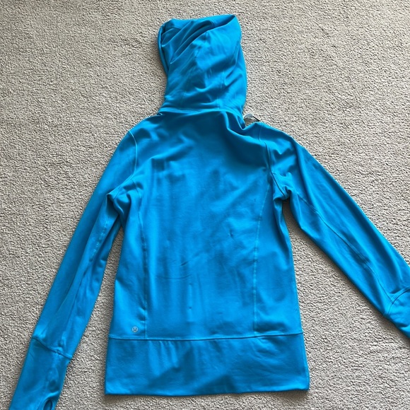 Lululemon hooded in stride jacket size 8 - Picture 2 of 5